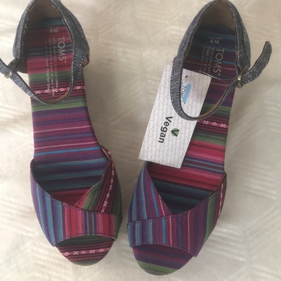 Tom's Multicolored Tribal Striped Cork Wedges - Picture 9 of 9